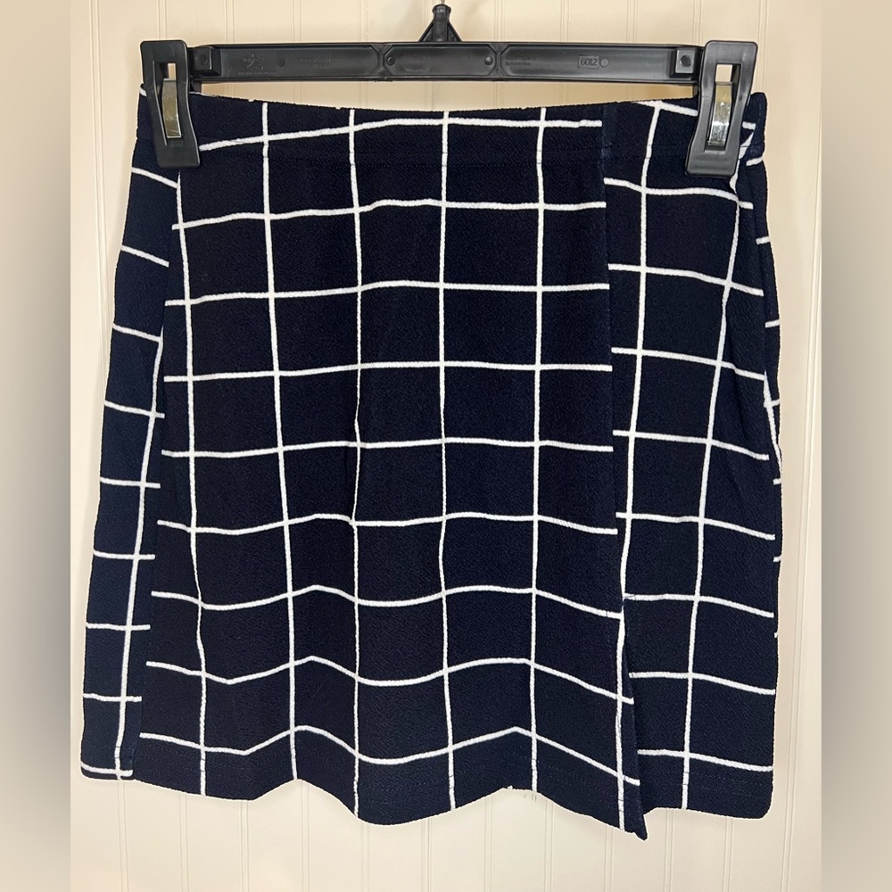 Shein Women’s Navy & White Skirt Size S